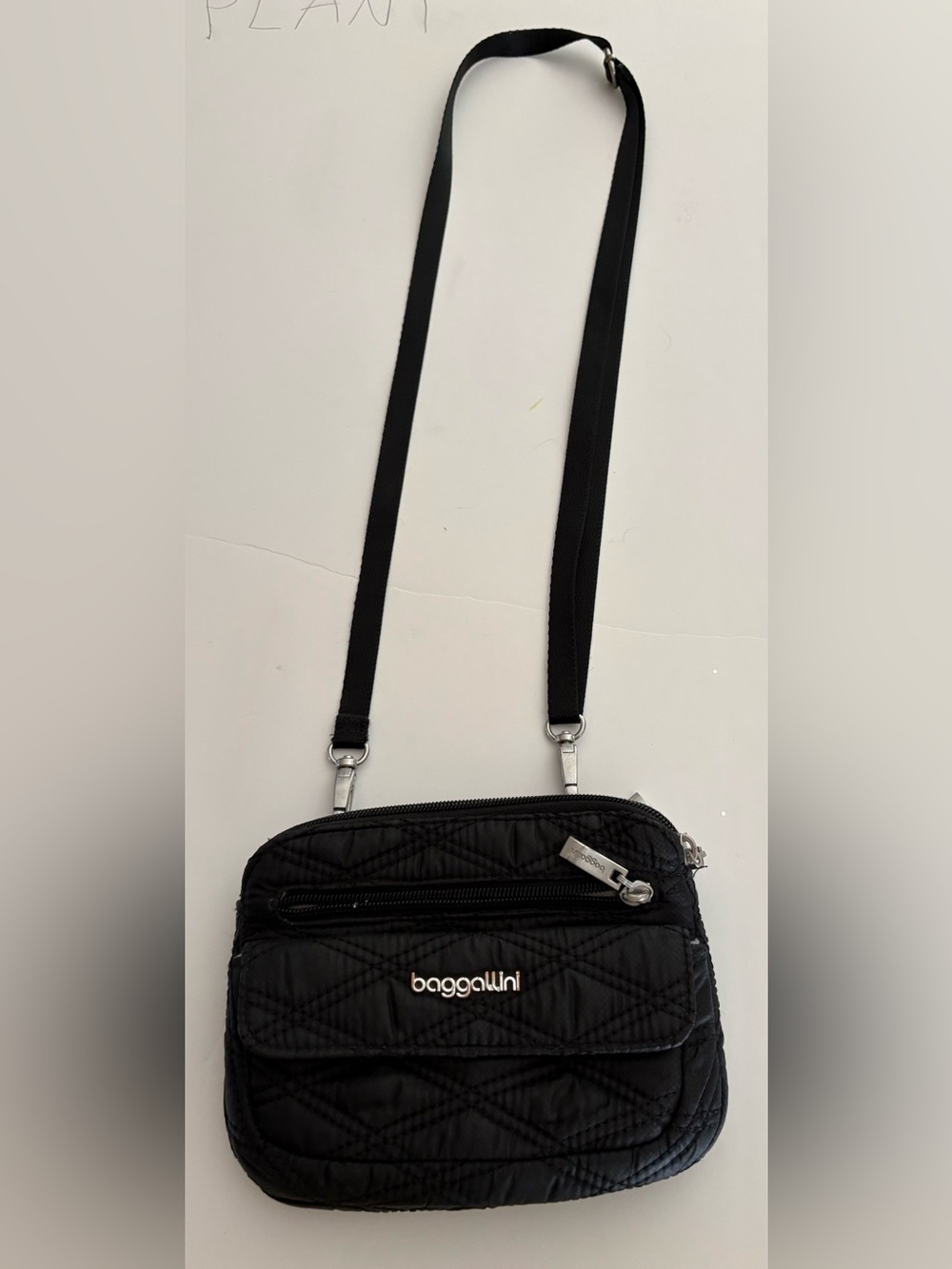 Baggallini Legacy Triple Zip mini Bagg
